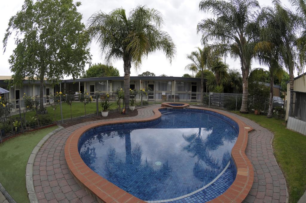 Warrina Motor Inn Wodonga Cbd Екстер'єр фото