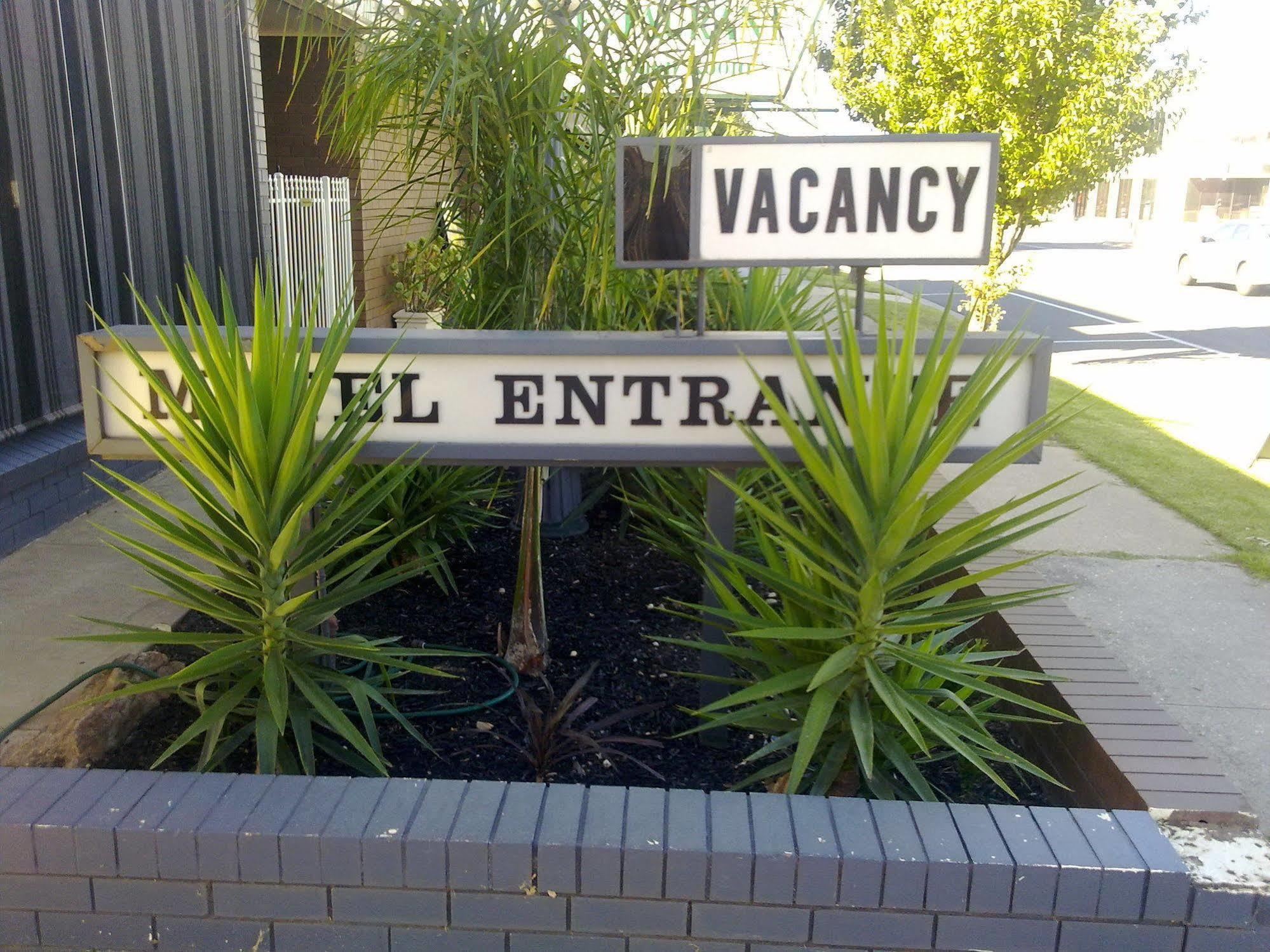 Warrina Motor Inn Wodonga Cbd Екстер'єр фото